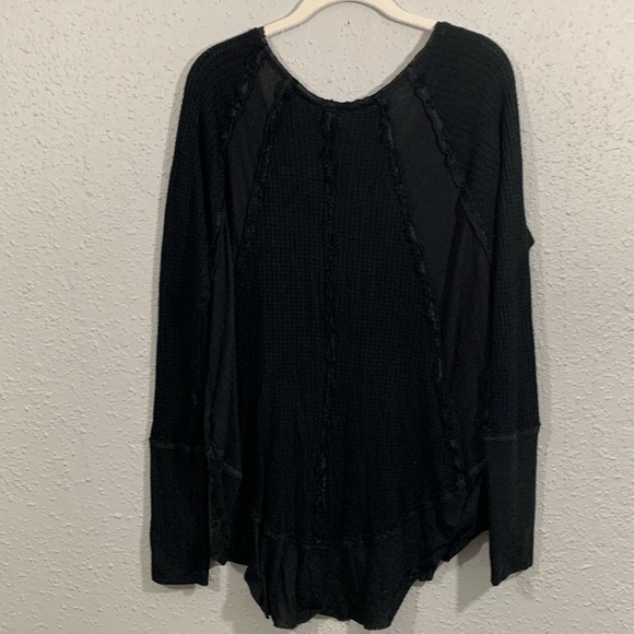 Free People Catalina Thermal Top Black Ling Sleeve     size M - Picture 9 of 15
